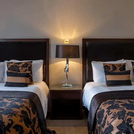 Derwent Manor Boutique Hotel-3